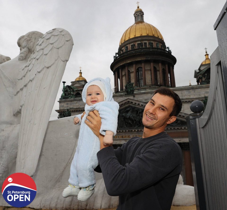 На St. Petersburg Open-2020 за Донского болеют жена и 6-месячный сын Миша –  новости тенниса TENNIS WEEKEND